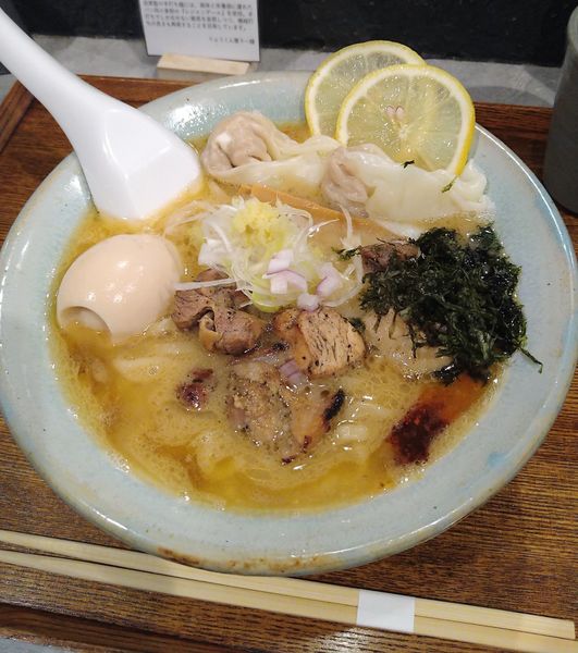 「りょうくんの蟹ラー麺（特製トッピング）」@Homemade Ramen 青麦の写真