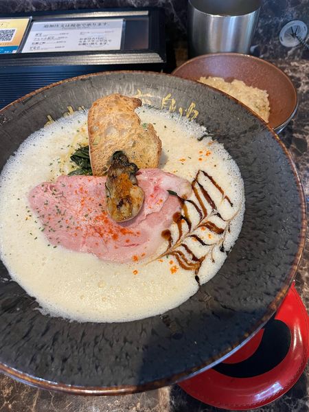 「牡蠣ラーメン　豆乳と鯛のスープ」@ただいま、変身中。の写真