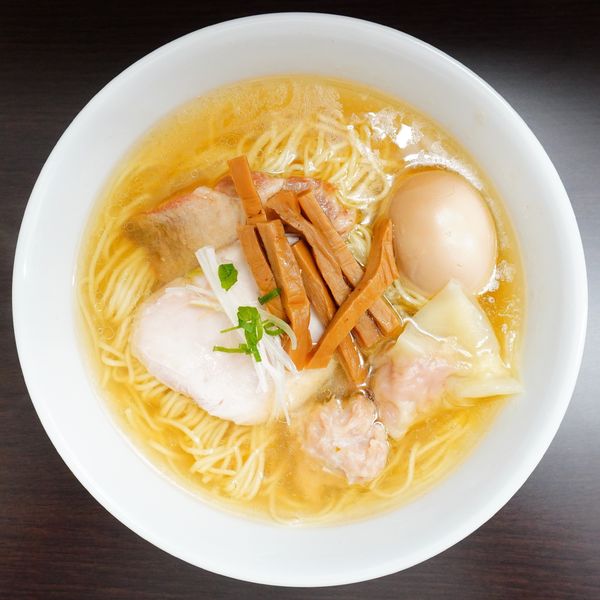 「特製塩そば」@中華そば 裏慶の写真