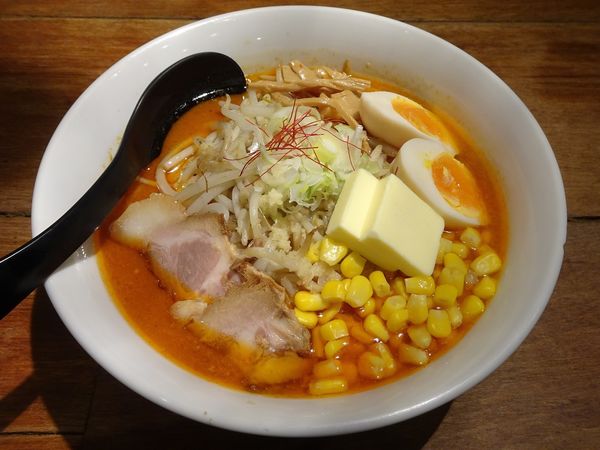 「辛味噌バターコーン（1,050円）＋味玉＋炒めもやし」@札幌味噌麺 優の写真
