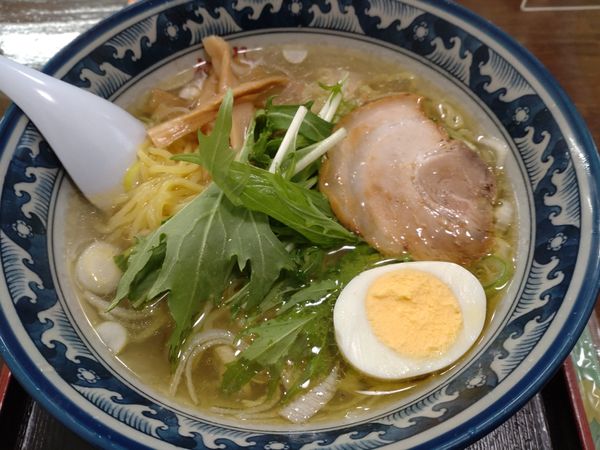 「鶏塩ラーメン800円」@金丸本店の写真