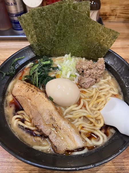 「特製焦がし坦々麺　大盛り」@らぁめん・つけめん 豚火の写真