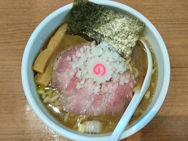 「煮干中華そば」@煮干中華そば 鈴蘭 新宿店の写真