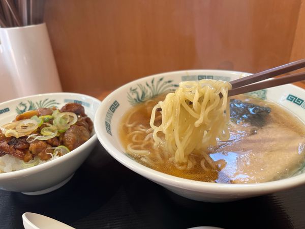 「中華そば＋やきとり丼　650円」@日高屋 成田東口店の写真