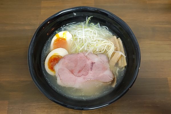 「塩らーめん」@英の写真