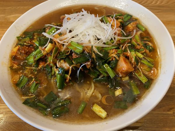 「にらそば汁あり大＋辛にら」@NOODLE BOWL MAZEの写真