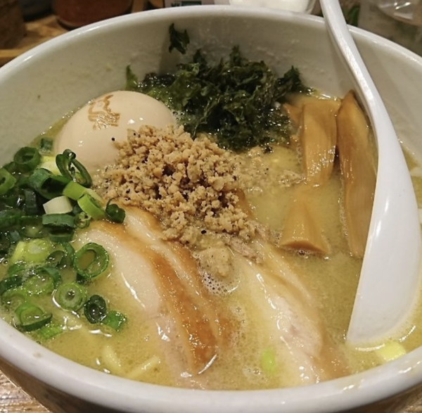 「白鶏らーめん スペシャル」@鶏の穴の写真