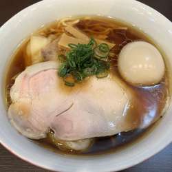 醤油ラーメン味玉雲呑