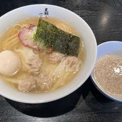 ワンタン麺塩味玉背脂