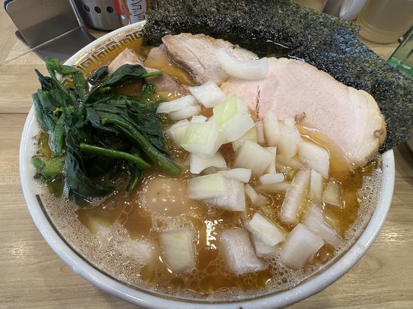 「裏むさぶたざんまい 味玉玉ねぎ」@横浜ラーメン 裏武蔵家 西千葉本店の写真