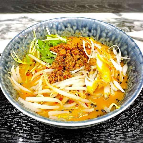 「担々麺（ハーフ）」@千里馬 辣鼎風 FOOD AND TIME ISETAN YOKOHAMA店の写真