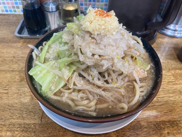 「燕三郎ラーメン(ニンニクあり)¥960+チャーシュー1枚¥120」@中華蕎麦 丸め 東久留米店の写真