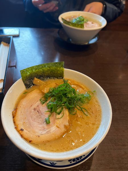 「味噌ラーメン750円　チャーシュー丼350円」@佐野らーめん 湧の写真