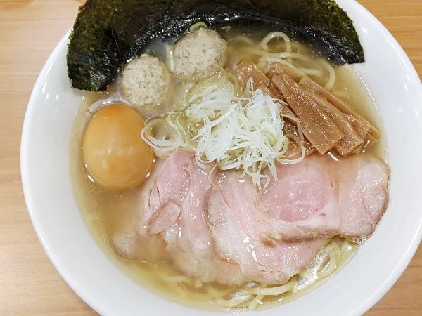 「全部のせ塩らーめん（燻製たまご）」@しののめヌードルの写真