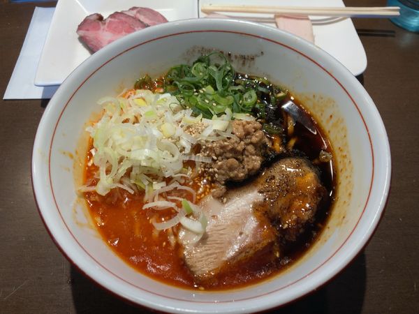 「【期間限定】辛味噌らあ麺」@麺や 虎徹の写真