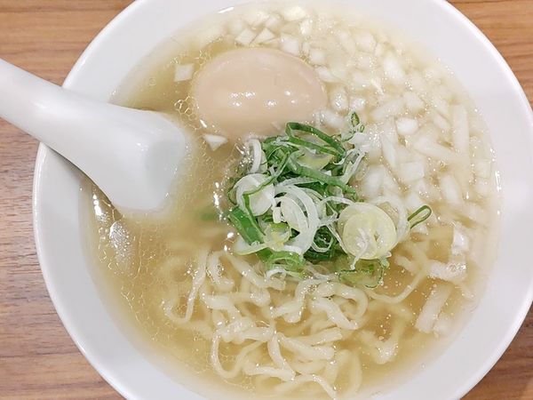 「かけらーめん（珀）＋玉葱＋煮卵」@喜多方食堂 山海の写真