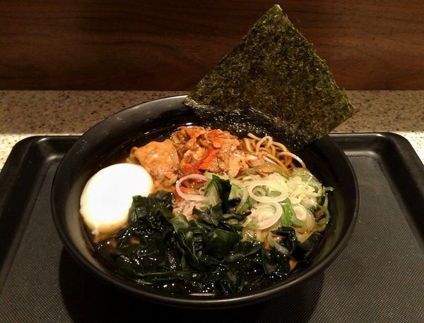 「赤富士そば(680円)」@名代 富士そば 綾瀬店の写真