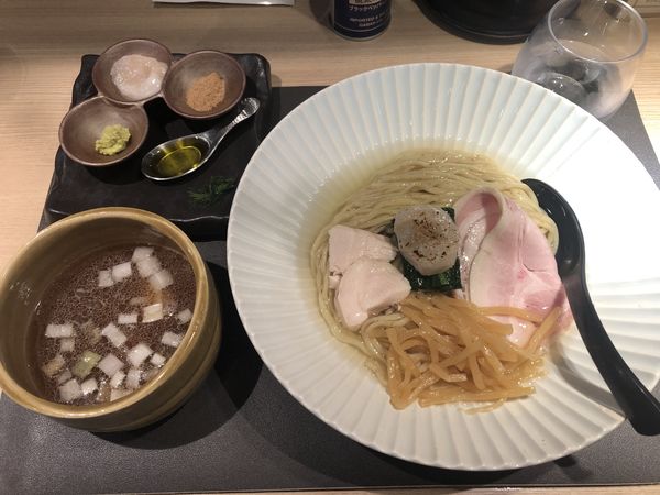 「帆立の昆布水つけ麺(黒・醤油)1100円」@Tokyo Style Noodle ほたて日和の写真