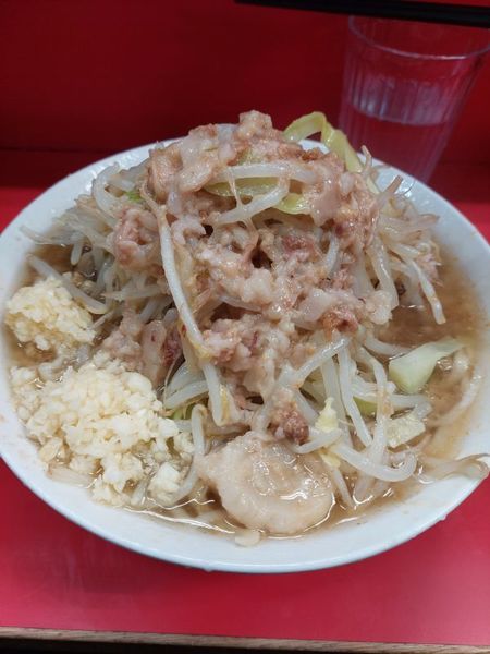 「小豚　ニンニクヤサイアブラ700円」@ラーメン二郎 三田本店の写真