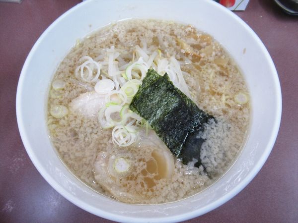 「ハッスルラーメン（680円）」@ハッスルラーメンホンマ 錦糸町店の写真