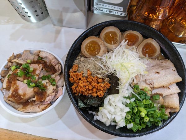 「【限定】味噌にぼしまぜそば＋チャーシュー丼」@麺屋 扇 SENの写真