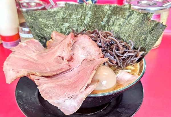 「醤油豚骨ラーメン並」@家系ラーメン 王道 いしいの写真