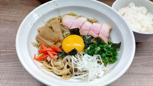 「ド煮干しまぜそば」@東大和ラーメン大冬樹Season2の写真