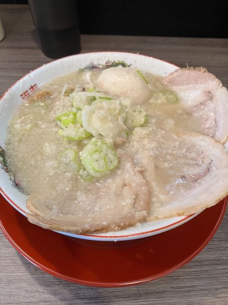 「濃厚背脂豚骨ラーメン全部のせ」@背脂らーめん 背脂チャチャチャの写真