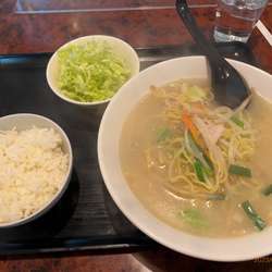 五目ラーメン 700円