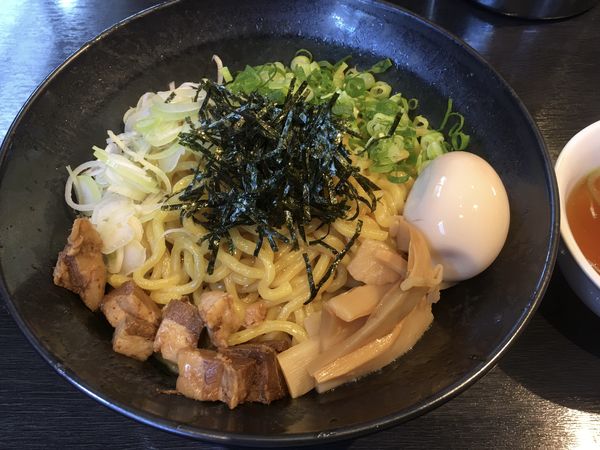 「油そばW盛り」@まぜそば鶴也の写真