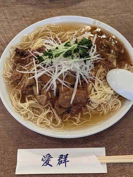 「香港式牛バラ和えそば」@愛群の写真