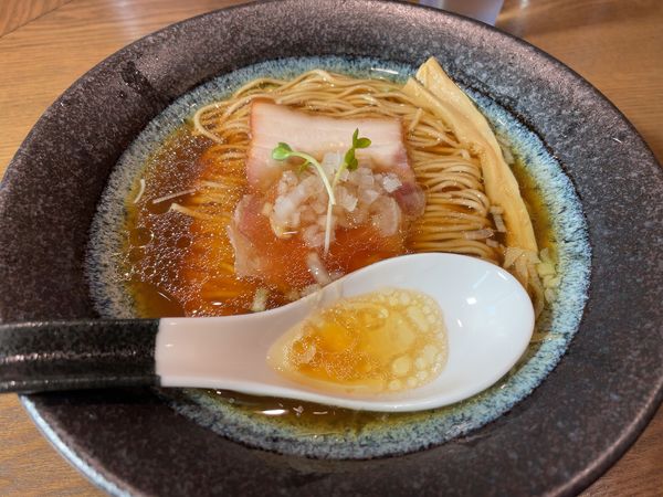 「醤油ラーメン」@RAMEN and TSUKEMEN Number.6の写真