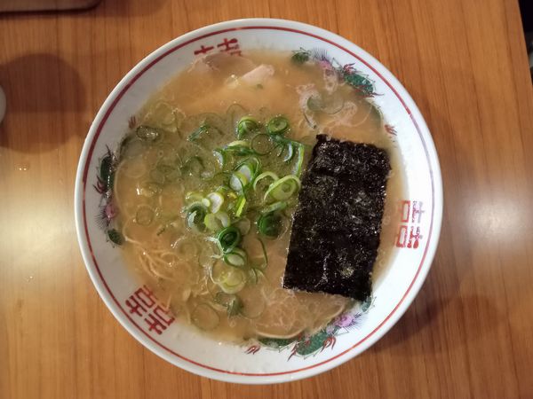 「らーめん」@中洲屋台 長浜ラーメン 初代 健太の写真