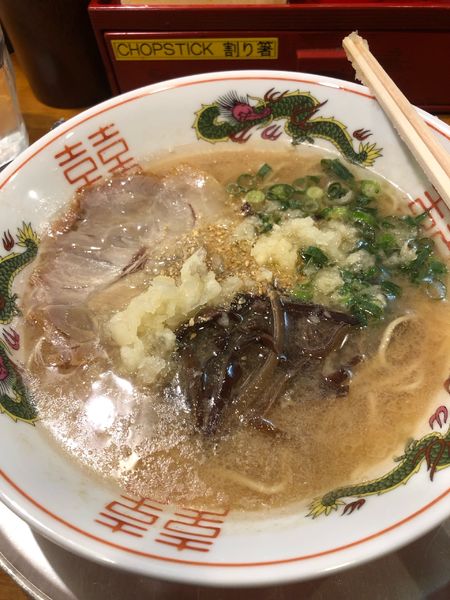 「ラーメン　替え玉　700」@博多ラーメン ガツン 蔵前店の写真