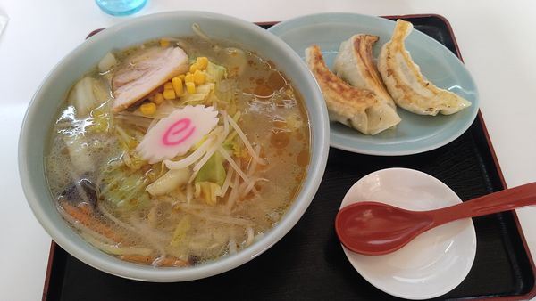 「タンメン¥800+餃子3個¥280-」@ラーメンめん福の写真