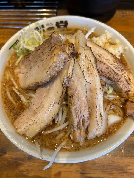 「本気の炙り焼豚そば」@本気の焼豚 プルプル食堂の写真