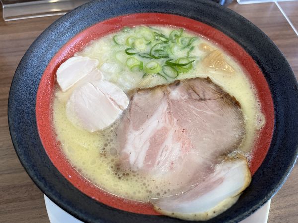 「鶏白湯らーめん 塩」@石臼玄麦自家製らーめん 丸竈の写真