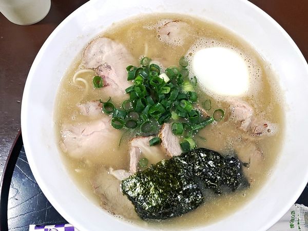 「チャーシューメン＋ゆでたまご」@ラーメン 旦過の写真