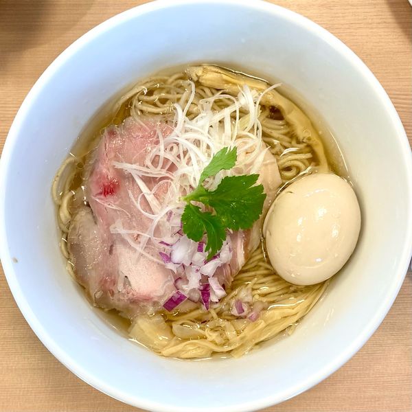 「塩らぁ麺（訳あり味玉＋100円）」@らぁ麺 ふじ田 下妻店の写真