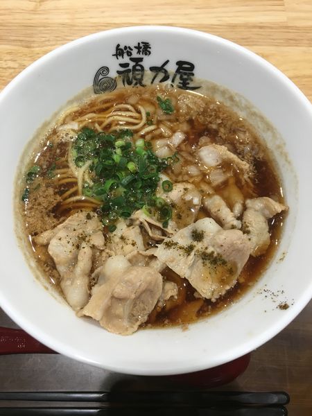 「醤油香る肉そば(790円)」@船橋頑力屋 ららぽーとTOKYO-BAY店の写真