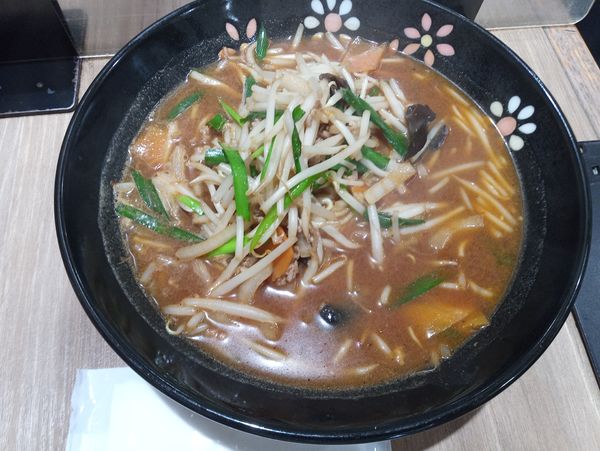 「味噌ラーメン605円(餃子倶楽部で5%引き575円)」@餃子の王将 黒川店の写真