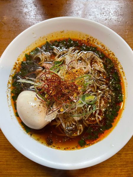 「辛いらぁ麺　たまご」@さんくるげの写真