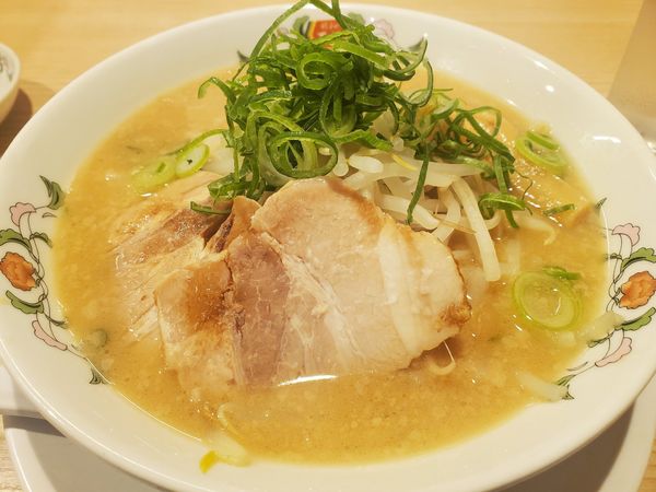 「餃子の王将ラーメン５９４円税込」@餃子の王将 上大岡京急店の写真