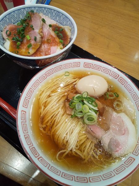 「名古屋コーチンの中華そば800円ローストポーク丼500円」@中華そば よしかわ 三井アウトレットパーク入間店の写真