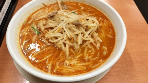 「秘伝の辛味噌ラーメン620円」@熱烈中華食堂 日高屋 川口駅西口店の写真