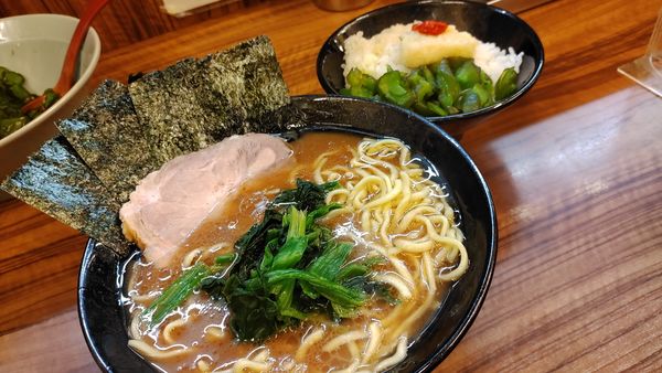 「ラーメン　硬め濃い多め」@横浜家系らーめん 二代目 武道家の写真