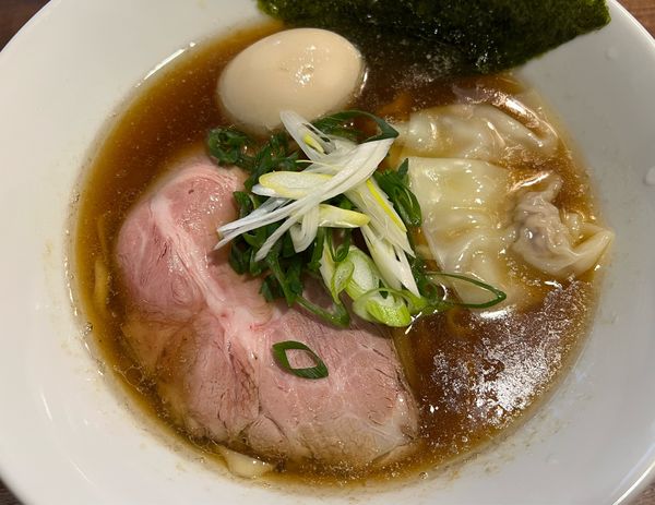 「特製醤油らーめん」@麺屋 寛の写真