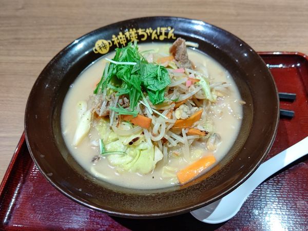 「白ちゃんぽん(並盛)980円」@神様ちゃんぽん 上里SA上り店の写真