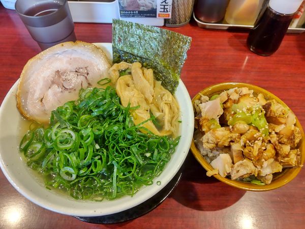 「佐野青ネギらー麺＋チャーシュー丼」@佐野らーめん 湧の写真