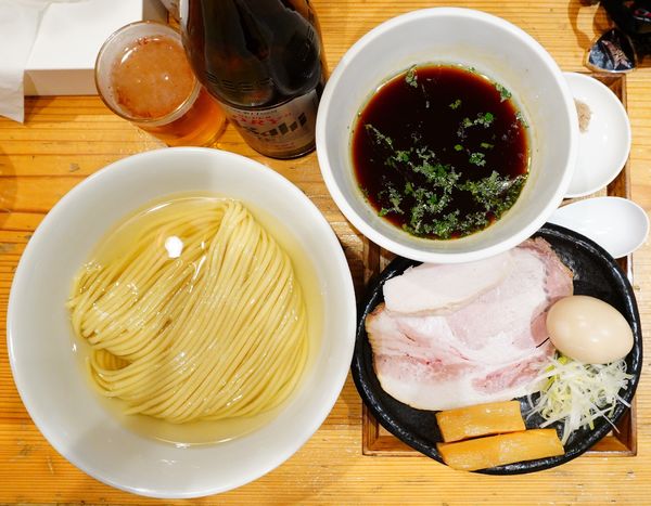 「つけ麺 醤油 200g＋味玉＋藻塩＆わさび＋瓶ビール」@麺屋鈴春の写真